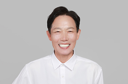 사과를 든 엄마
