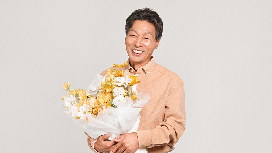 사과를 든 엄마