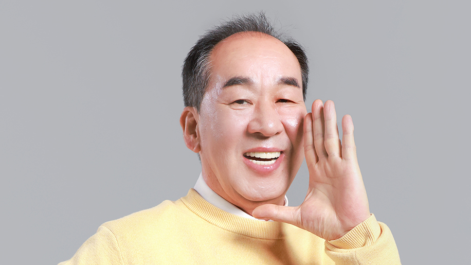 사과를 든 엄마