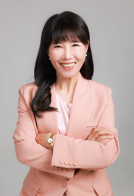 꽃다발을 든 엄마